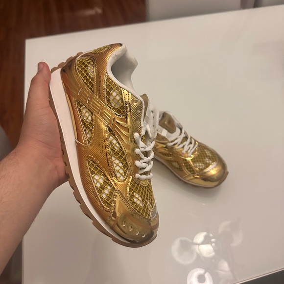 Bottega Veneta Gold - Picture 6 of 6